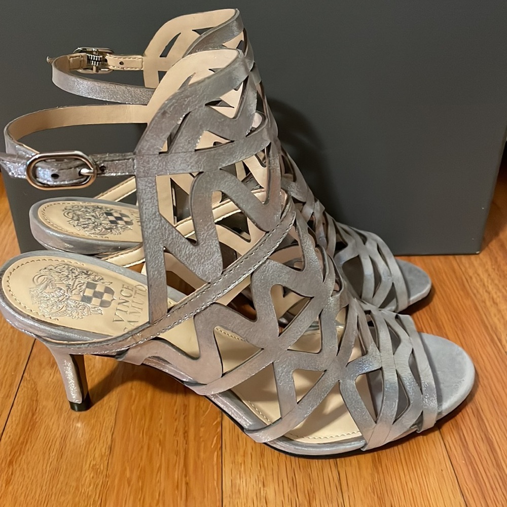Vince camuto open toe heels. - Picture 3 of 10